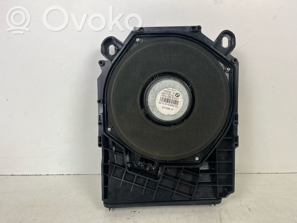 BMW 1 E81 E87 Altavoz subwoofer 