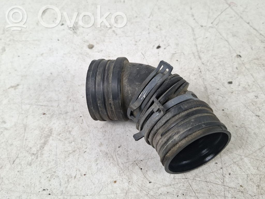 Część rury dolotu powietrza   03C145747C
