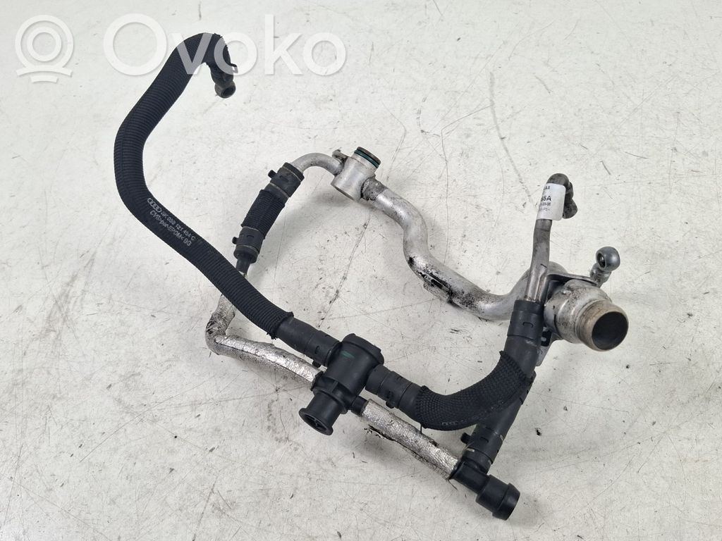 Audi Q7 4L Engine coolant pipe/hose 