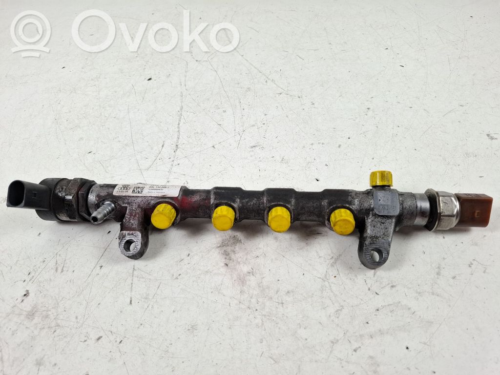 Volkswagen PASSAT CC Tubo principal de alimentación del combustible 