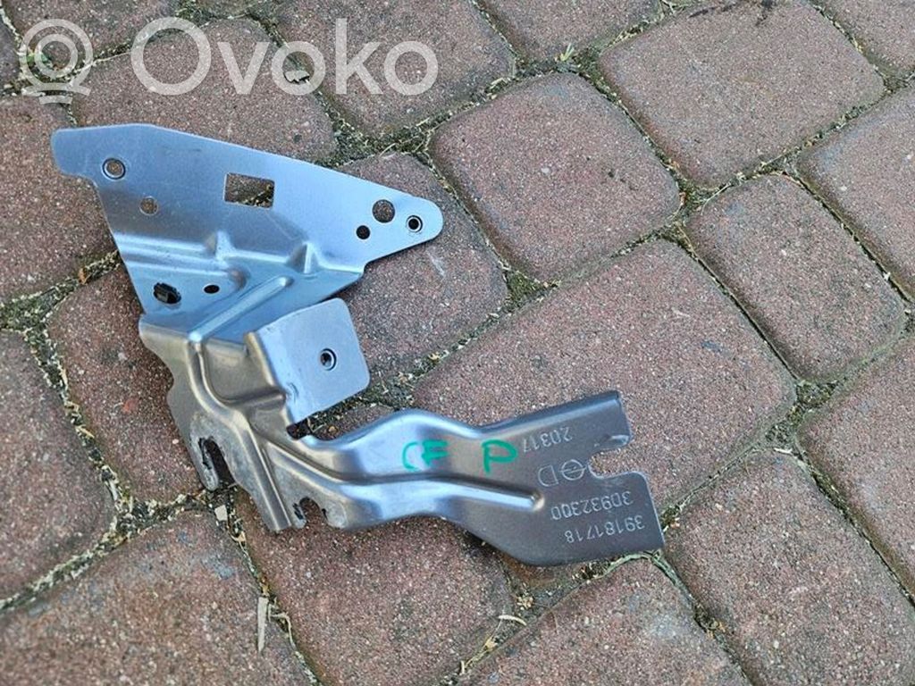 Opel Corsa F Laikiklis sparno 
