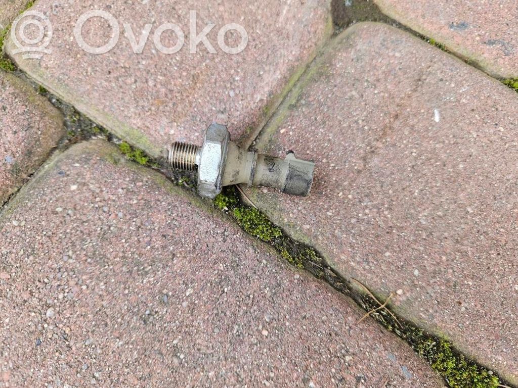 Opel Astra J Czujnik ciśnienia oleju 