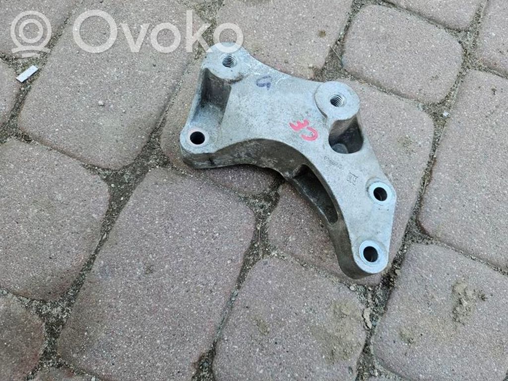 Gearbox mounting bracket   13185906,38TYS