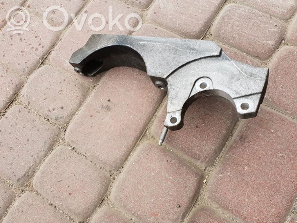 Opel Astra J Generator/alternator bracket 