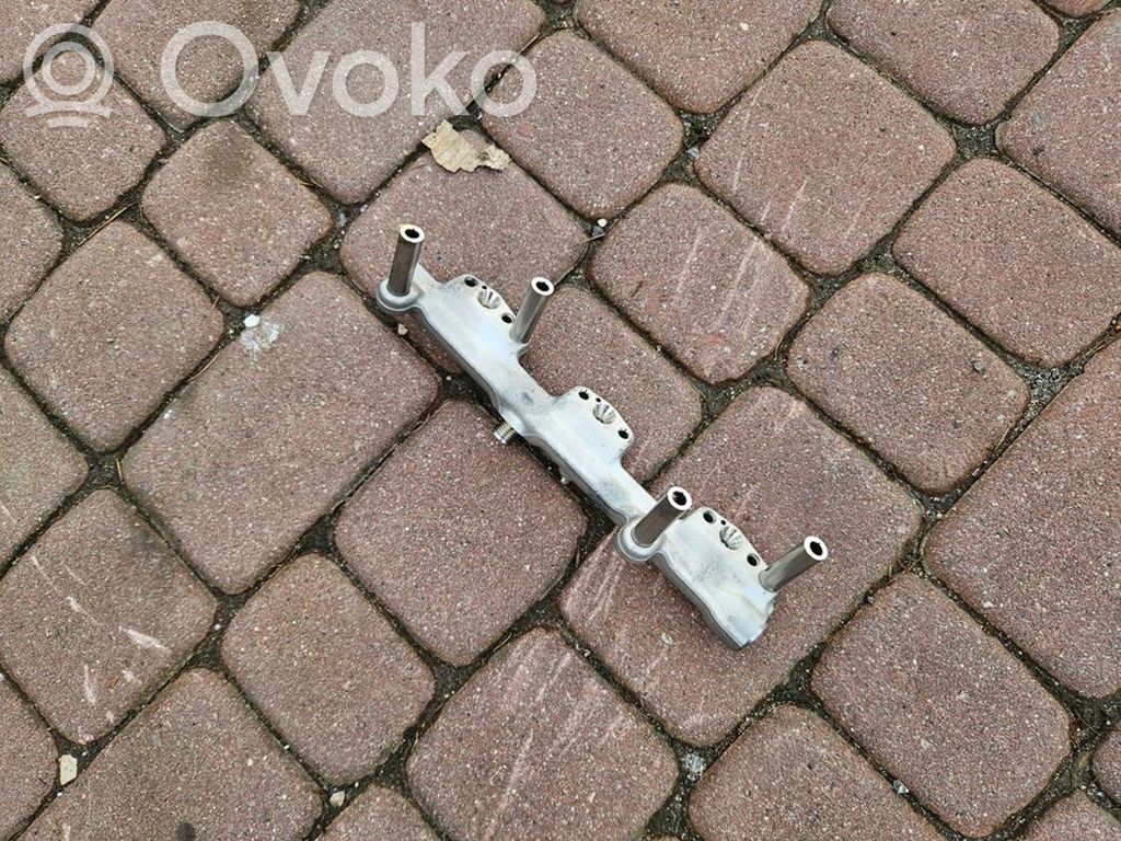 BMW M3 Listwa wtryskowa 