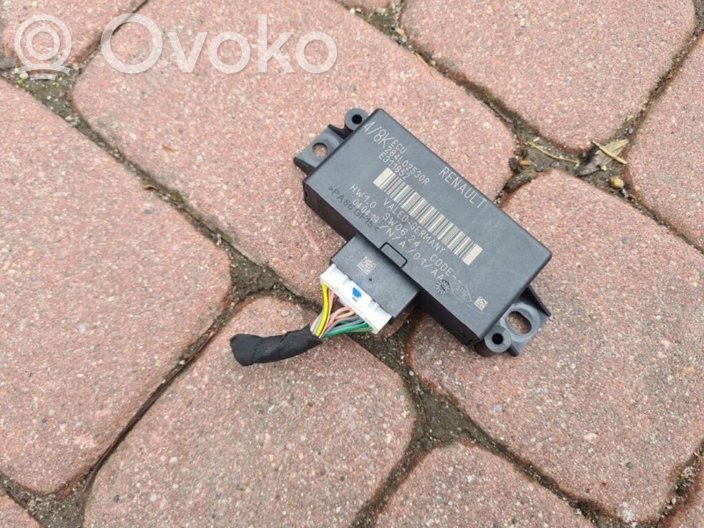 Renault Captur II Parking PDC sensor 