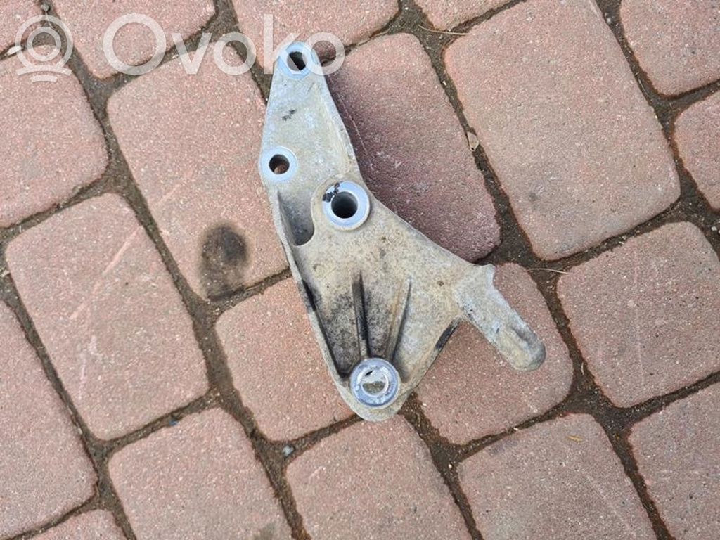 Engine mount bracket   13324497,41TYS