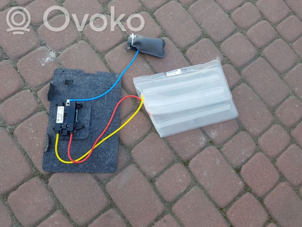 Opel Zafira C Istuimen turvatyyny 