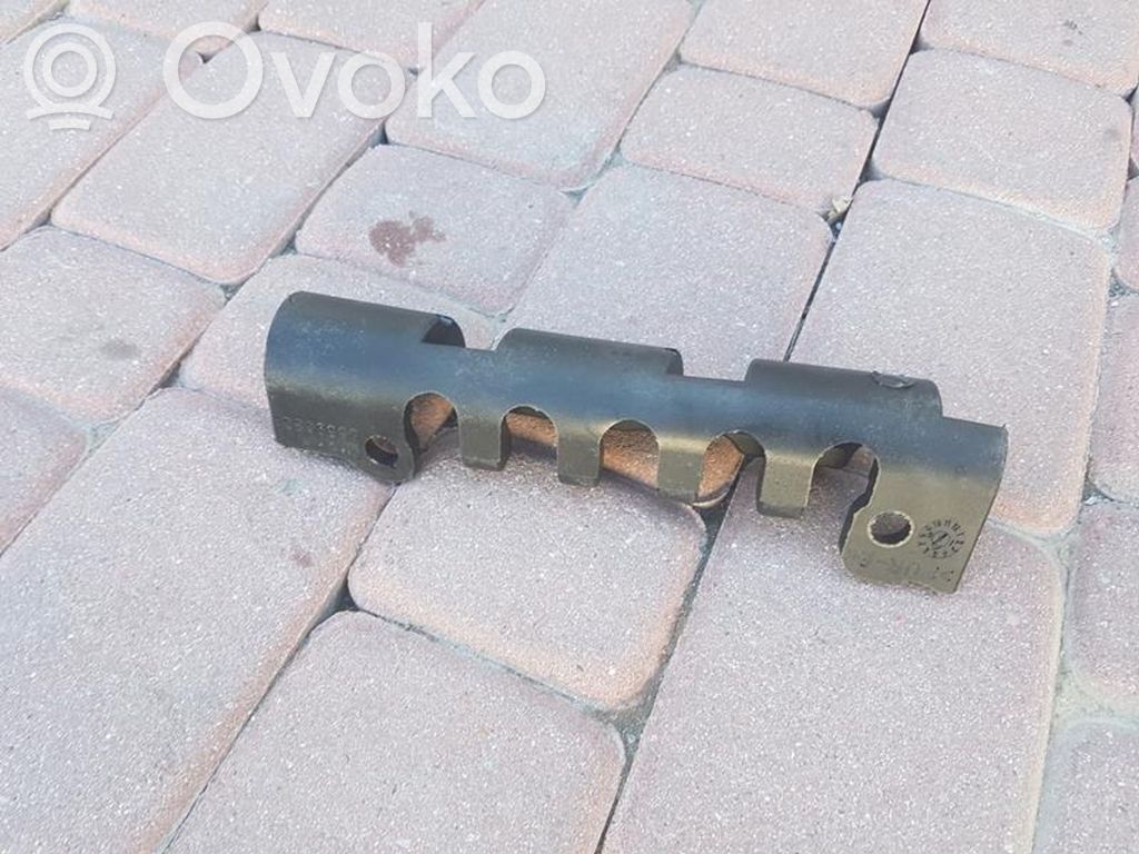 Opel Insignia B Kita variklio skyriaus detalė 