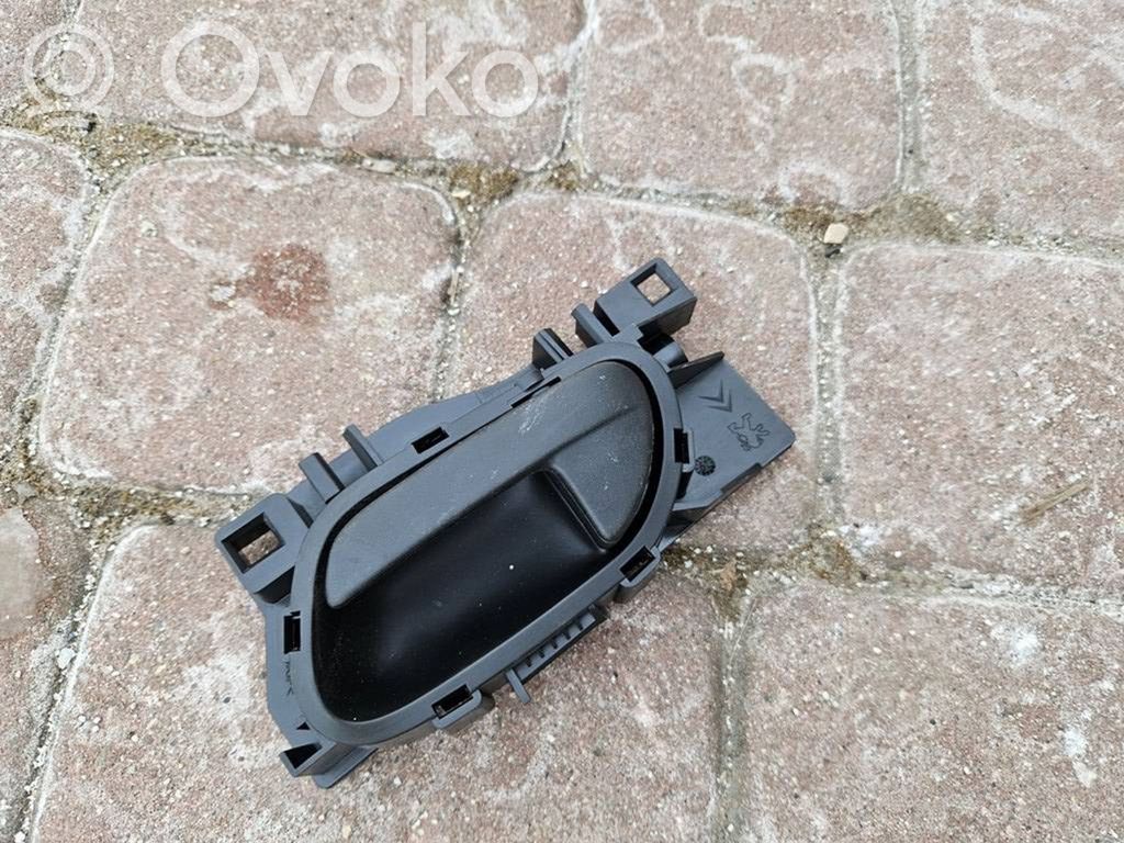 Opel Combo E Front door interior handle 
