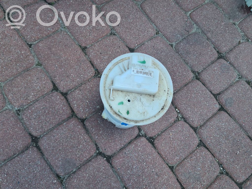 Renault Clio IV Polttoainesäiliön pumppu 