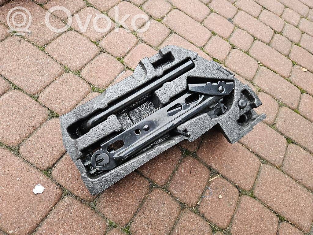 Opel Corsa E Panelė 