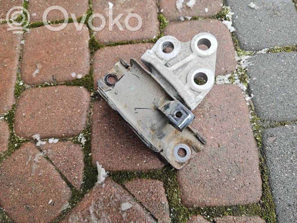 Opel Corsa E Variklio pagalvė 