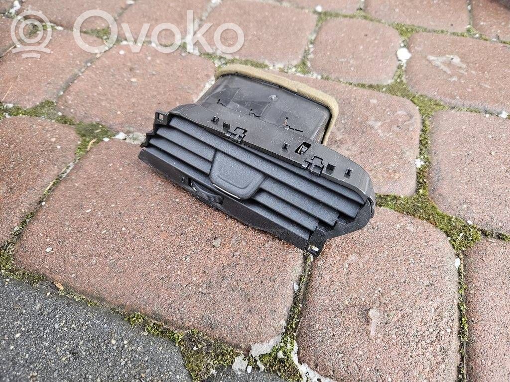 Opel Corsa E Rejilla de ventilación central del panel 