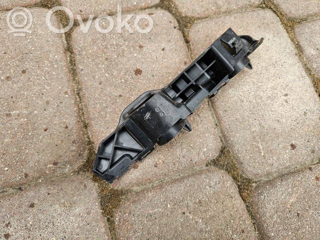 Opel Insignia B Front bumper mounting bracket 