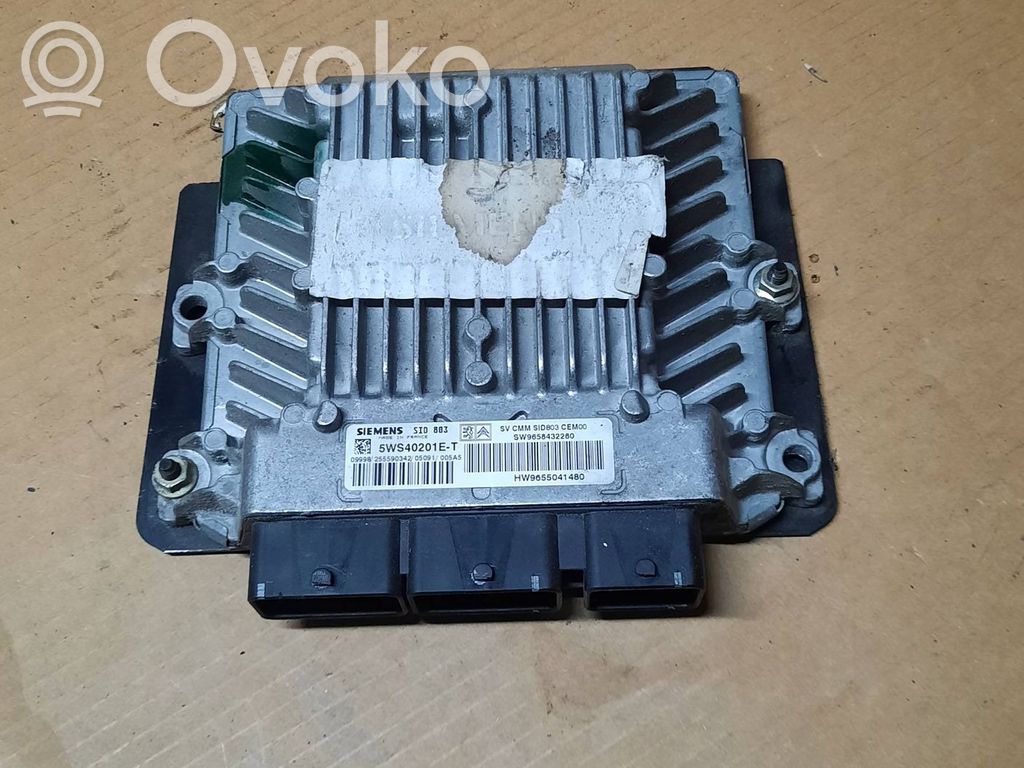 Peugeot 407 Engine control unit/module 