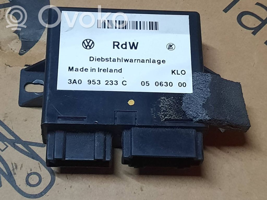 Volkswagen PASSAT B4 Modul confort 