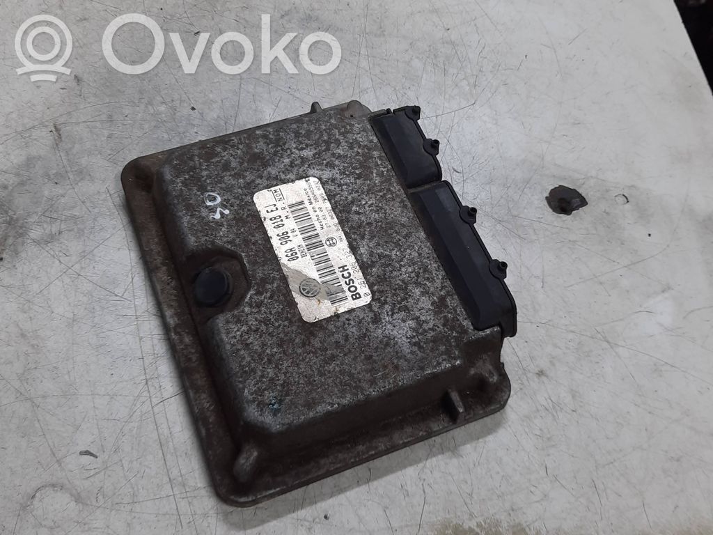 Engine control unit/module   06A906018EJ,0261206327