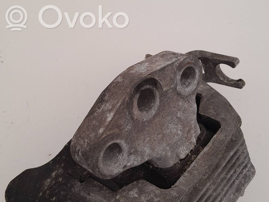 Opel Astra J Engine mount bracket 