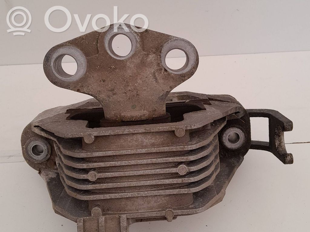 Opel Astra J Engine mount bracket 