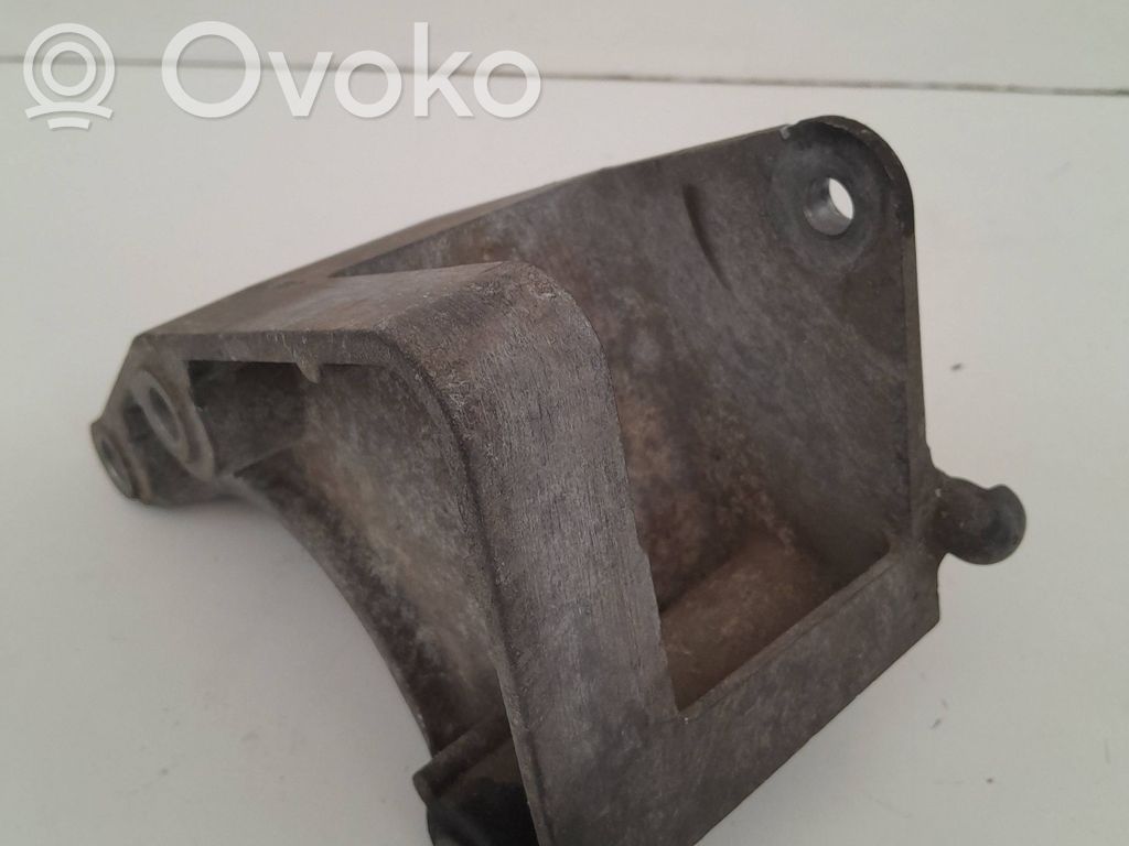 Opel Vectra C Engine mount bracket 