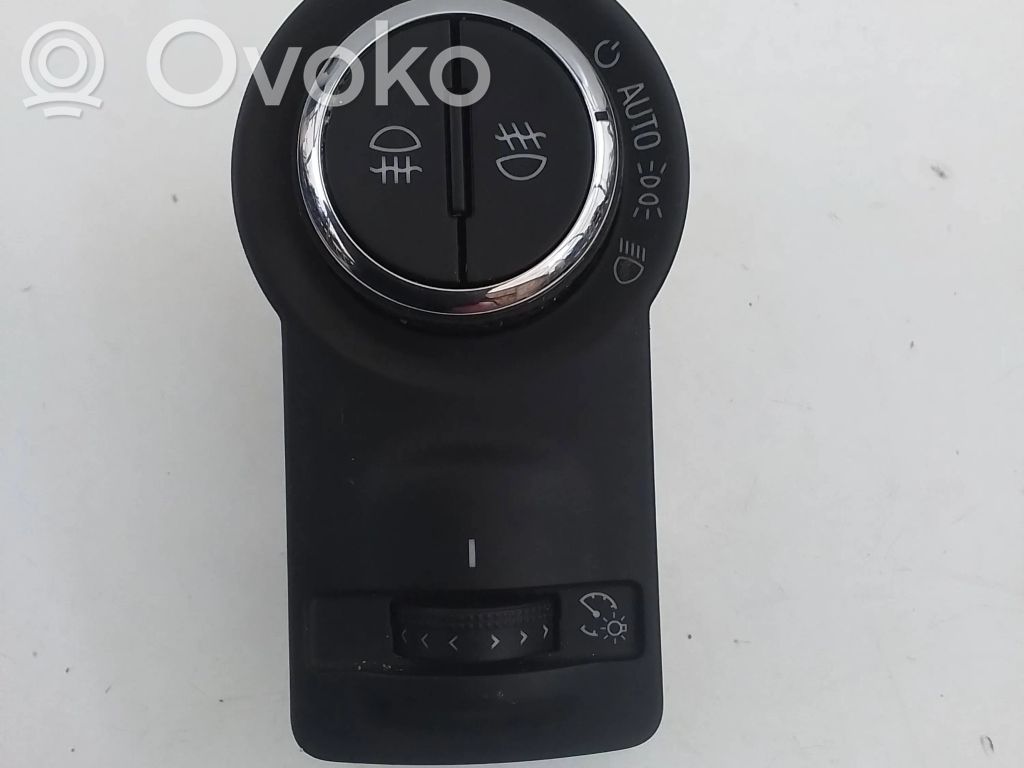 Opel Insignia A Light switch 