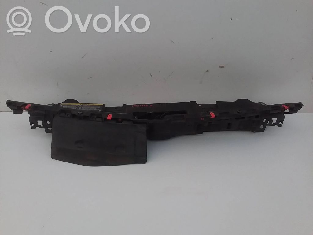 Opel Insignia A Pas przedni 