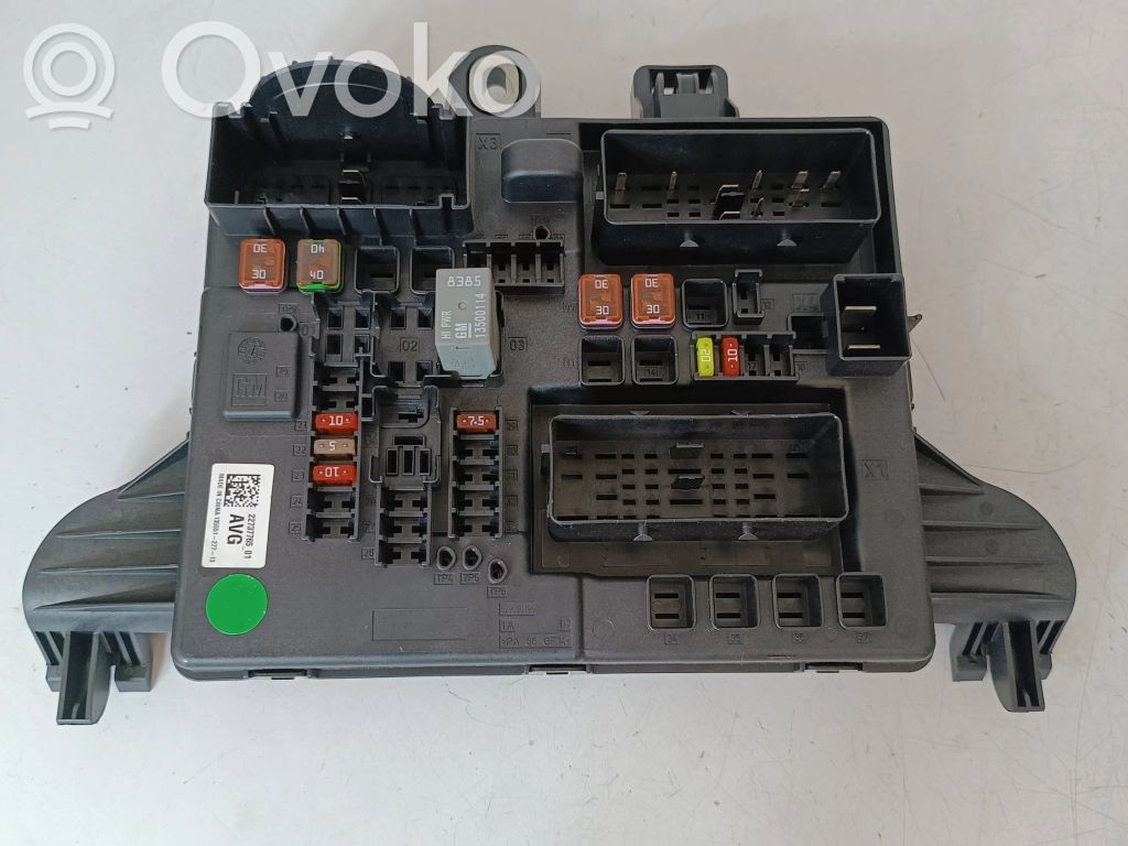 Opel Insignia A Fuse module 