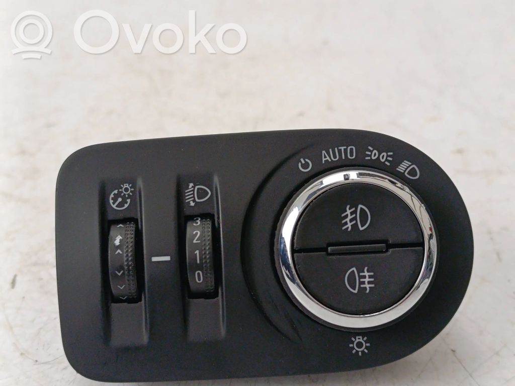 Opel Zafira C Interruptor de luz 
