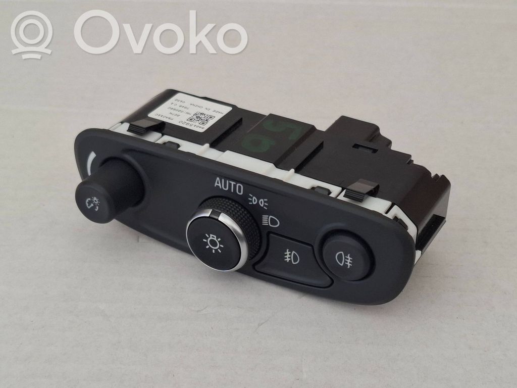 Opel Insignia B Light switch 
