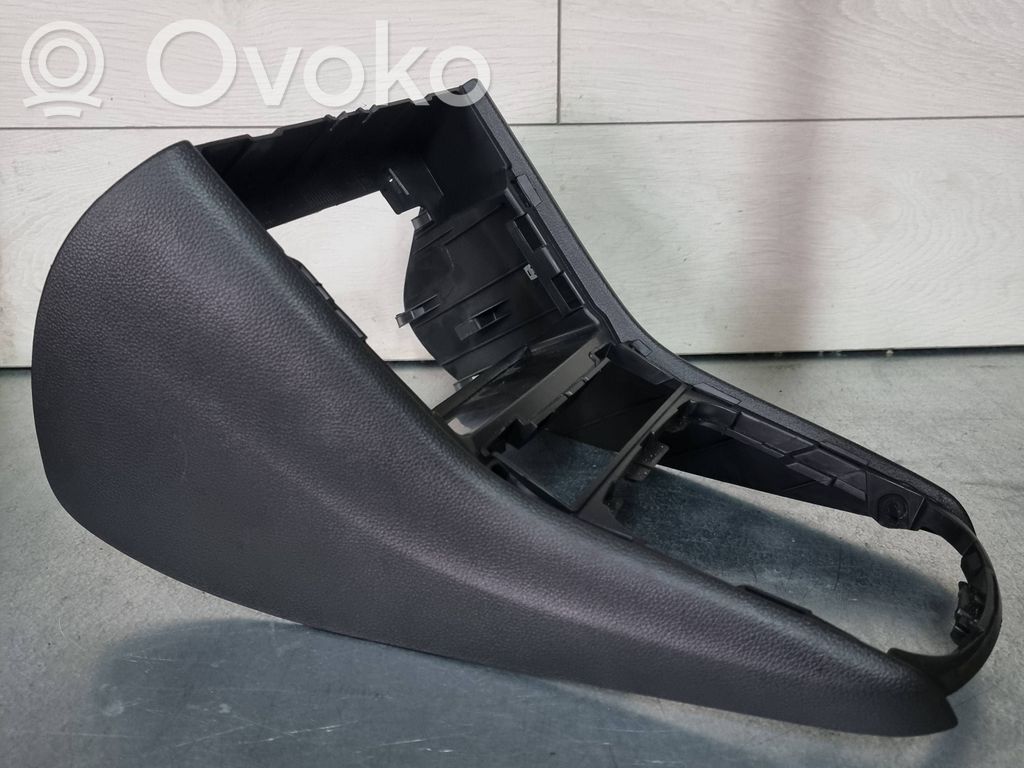 Opel Astra K Centrinė konsolė 