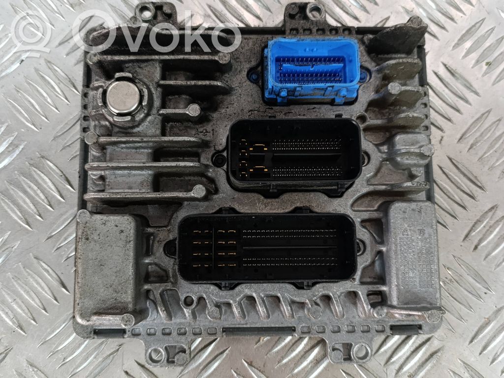 Opel Mokka Engine control unit/module 