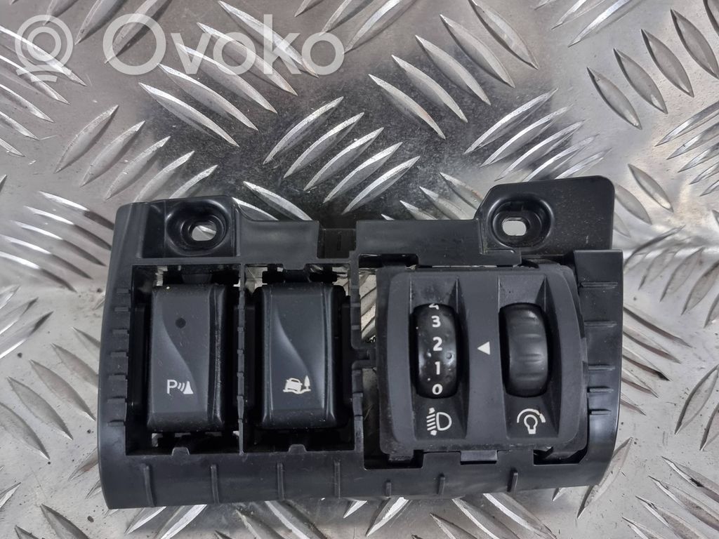 Headlight level height control switch   1406083X