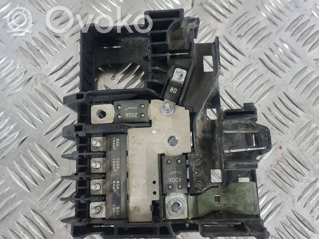 Opel Adam Fuse module 