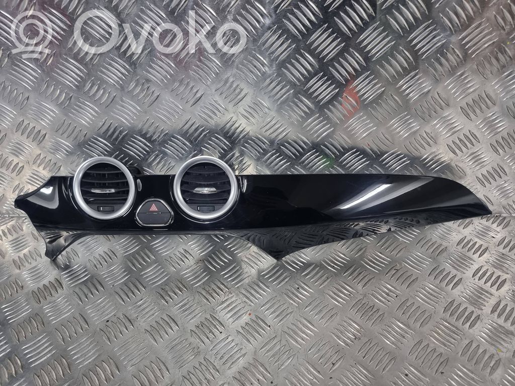 Opel Adam Kojelaudan kehys 