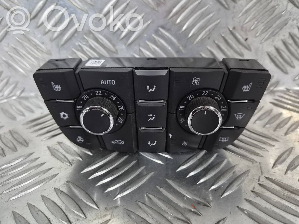 Opel Astra J Climate control unit 