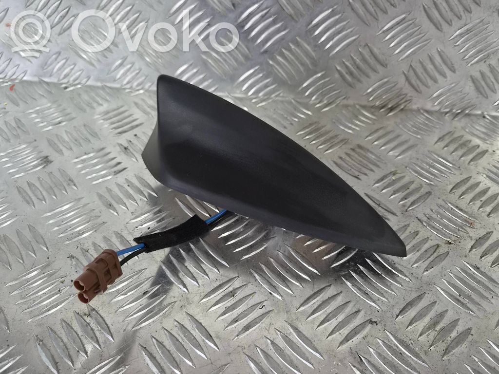 Opel Astra K GPS-pystyantenni 