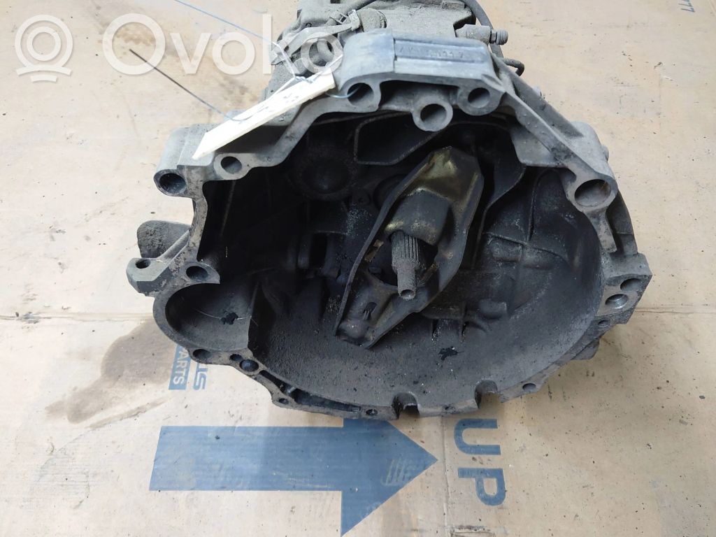 Audi 80 90 B3 Mechaninė 5 pavarų dėžė 