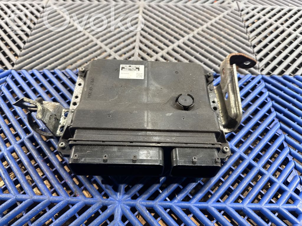 Lexus CT 200H Engine control unit/module 