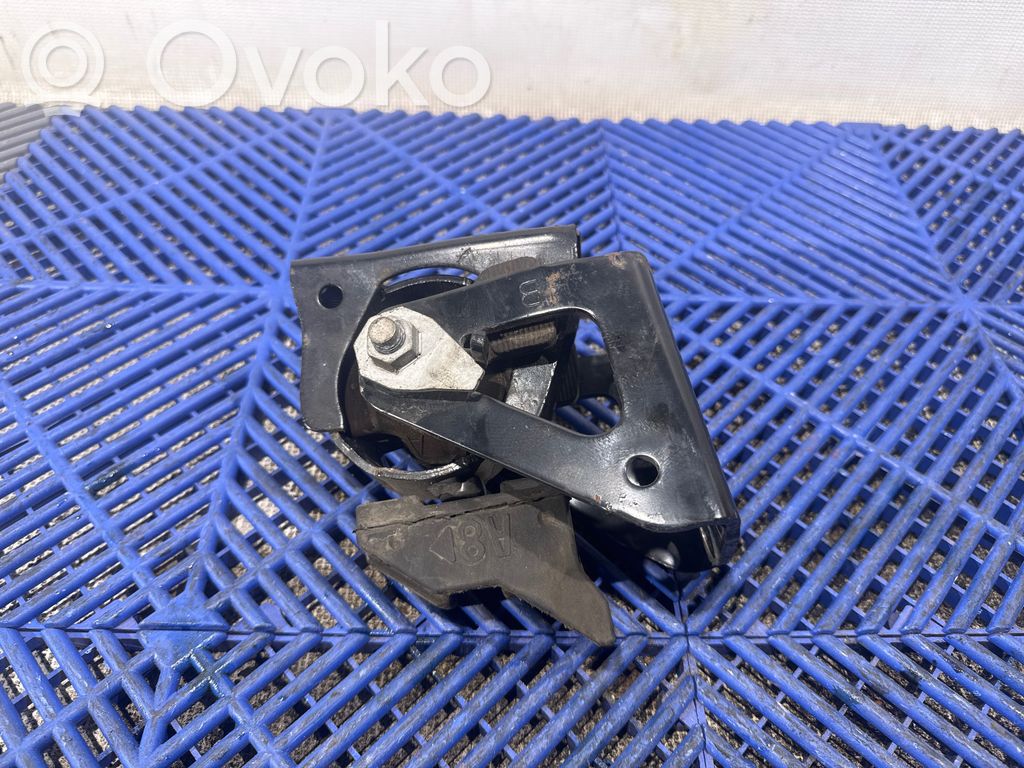 Toyota Auris E180 Engine mount bracket 