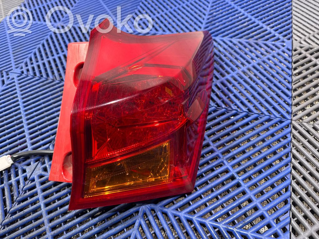 Toyota Auris E180 Rear/tail lights 