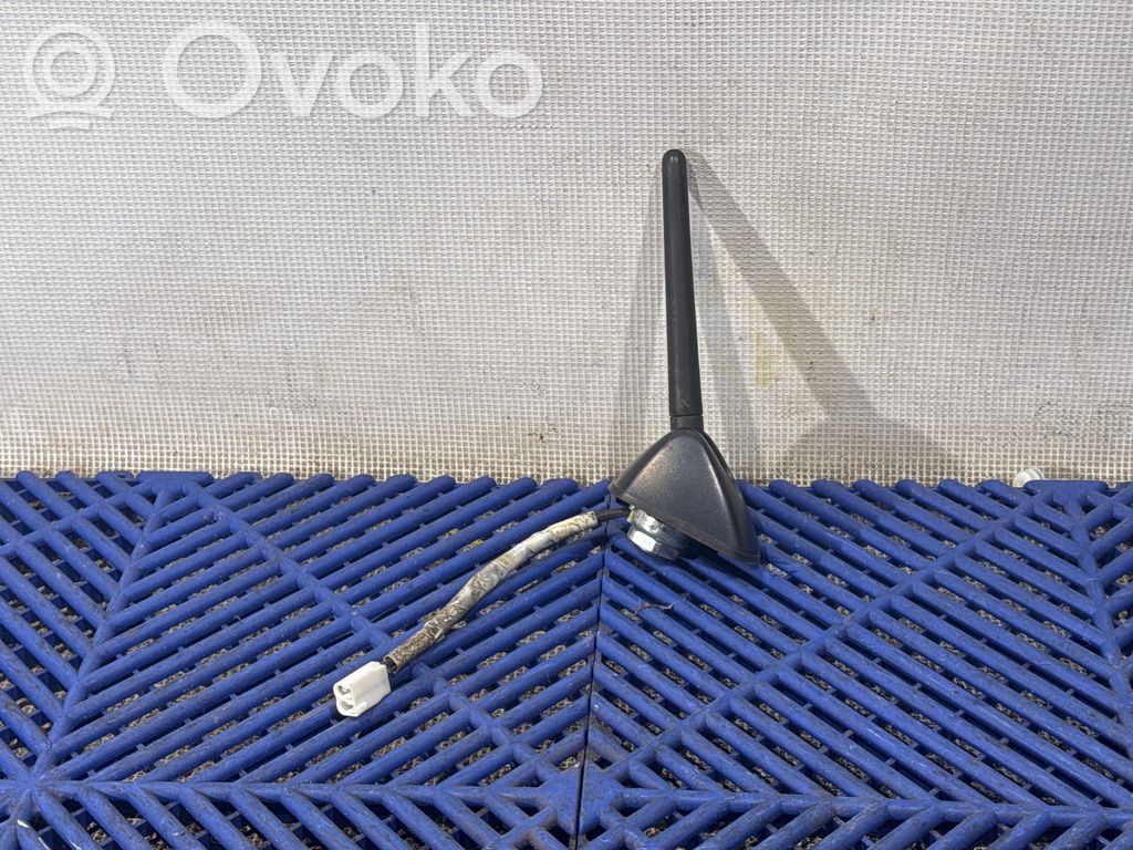 Toyota Prius (XW30) GPS-pystyantenni 