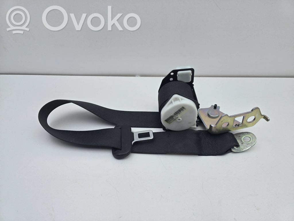Toyota Auris E180 Pas bezpieczeństwa fotela tylnego 
