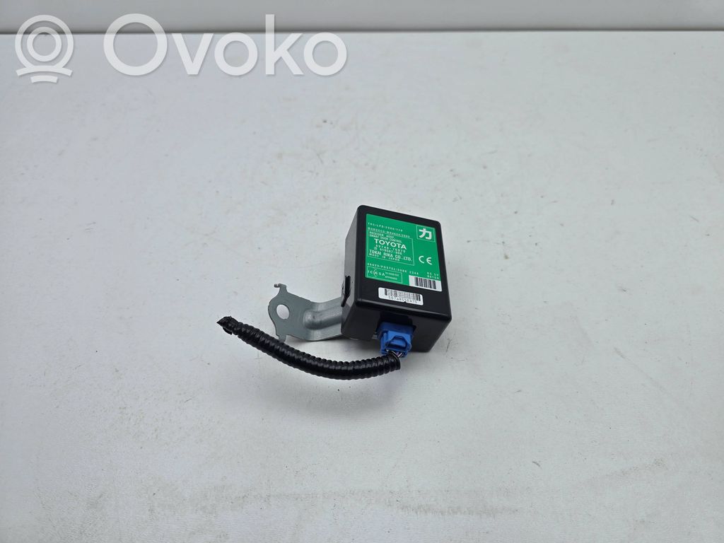 Lexus CT 200H Door control unit/module 