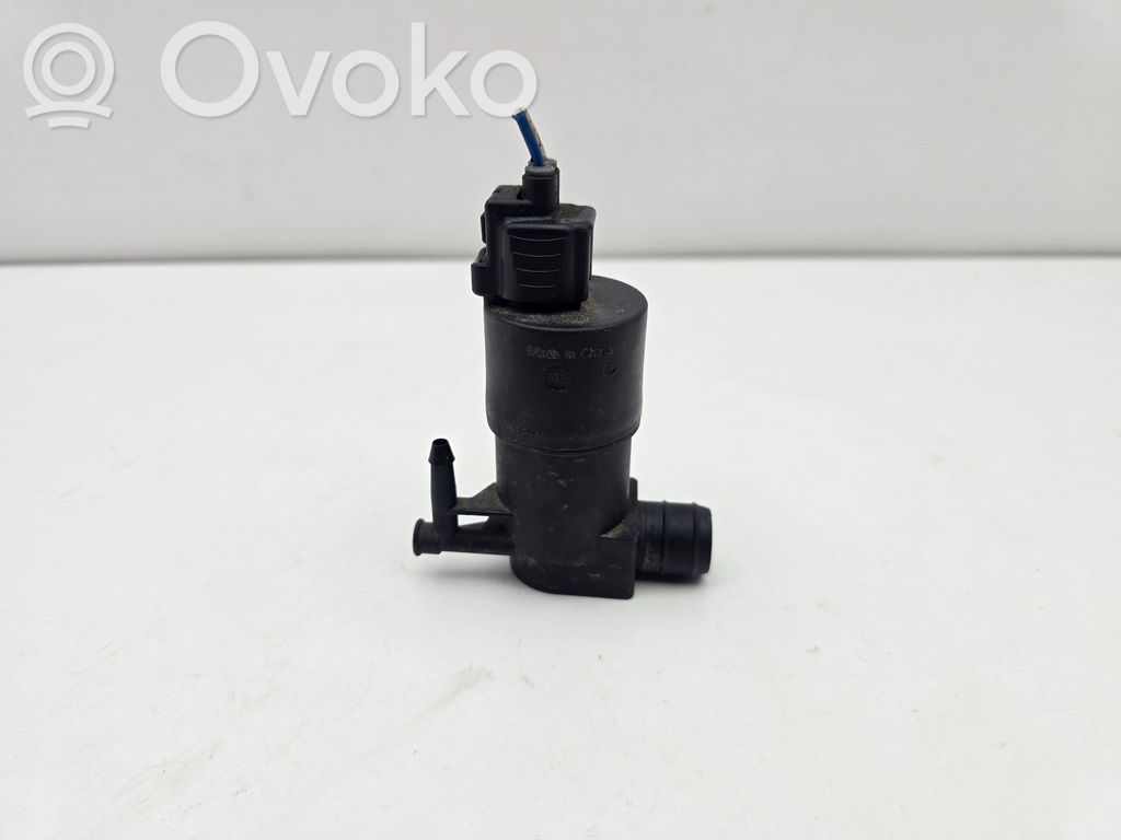 Toyota Yaris Windscreen/windshield washer pump 