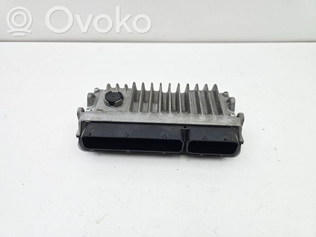 Toyota RAV 4 (XA40) Engine control unit/module 