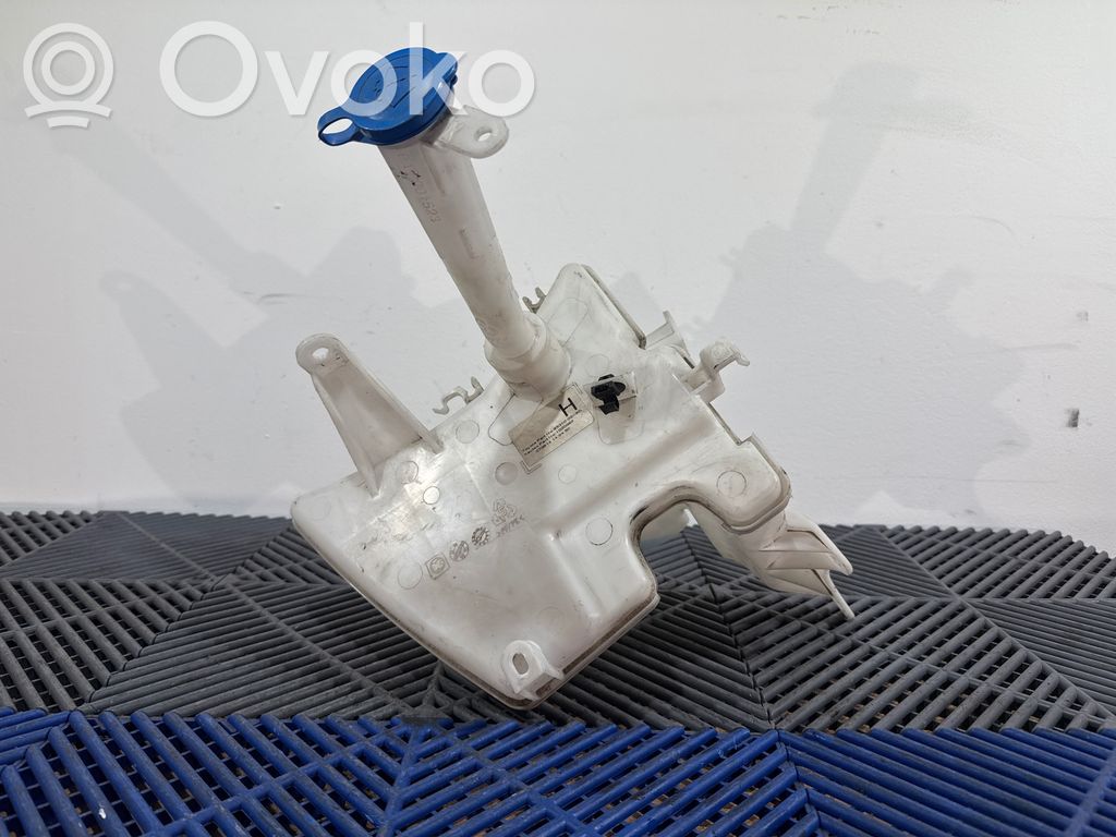 Toyota Auris E180 Langų skysčio bakelis 