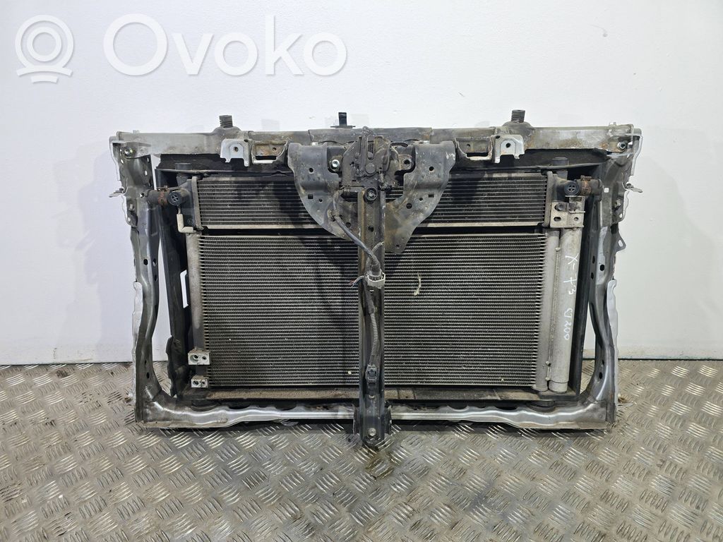 Lexus CT 200H Panou suport radiator 