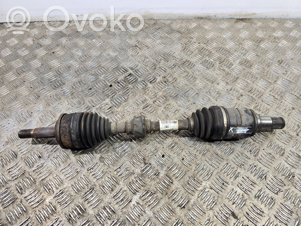 Toyota Auris E180 Etuvetoakseli 