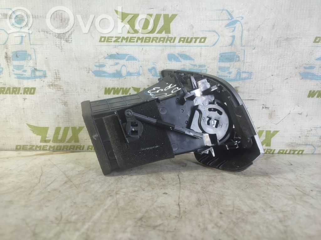 Mazda 3 Centrālais gaisa ventilācijas režģis 